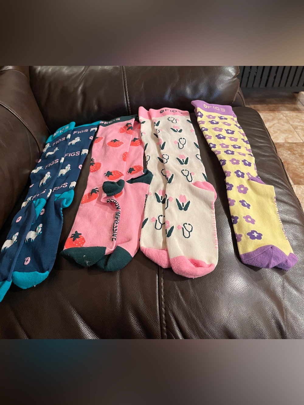 Figs women’s compression socks - Picture 2 of 5